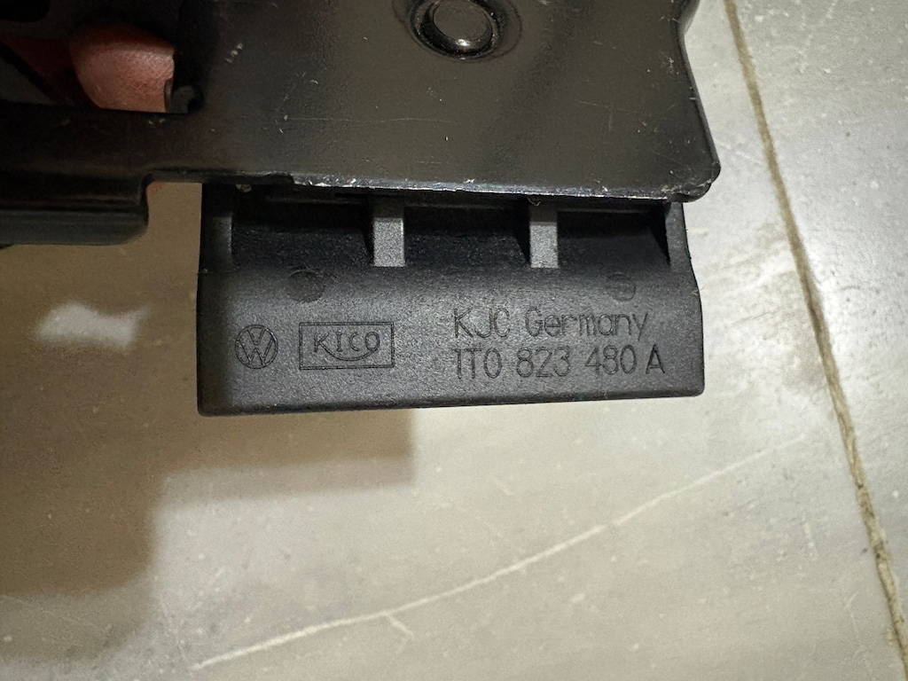 caddy kaput kilit karşılığı orjinal 1t0823480a - 5