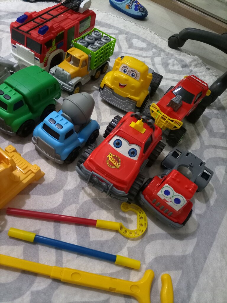 1 Kamyon ve büyük oyuncaklar Komple satılık - 4