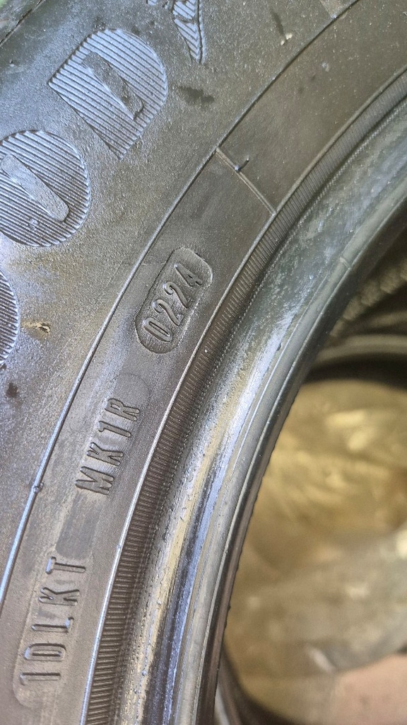 215 60 17 goodyear çıkma lastik - 3