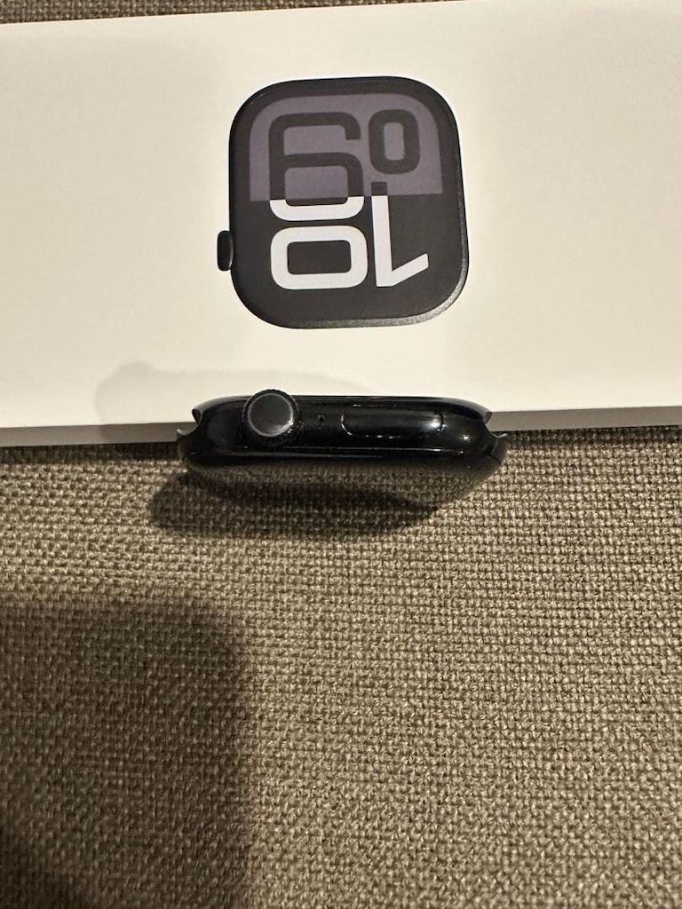 Apple Watch Series 10 46 mm sıfır kokusu üzerinde - 9
