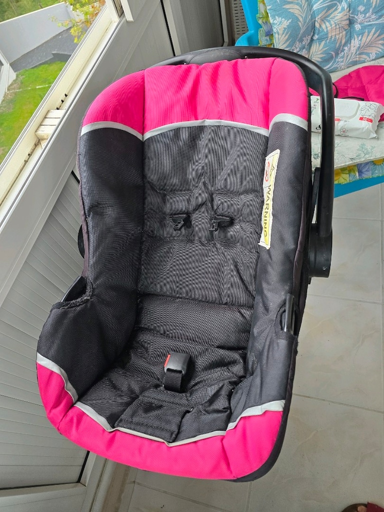 Pembe ve Siyah Araba Koltuğu - 8
