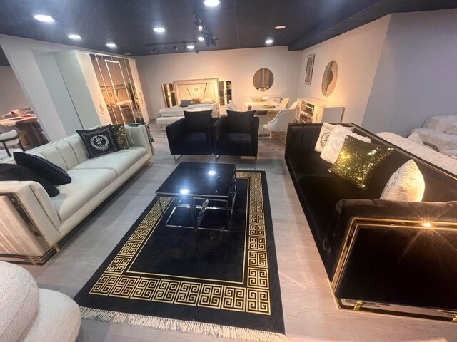 yatak odası+yemek odası + salon takımı