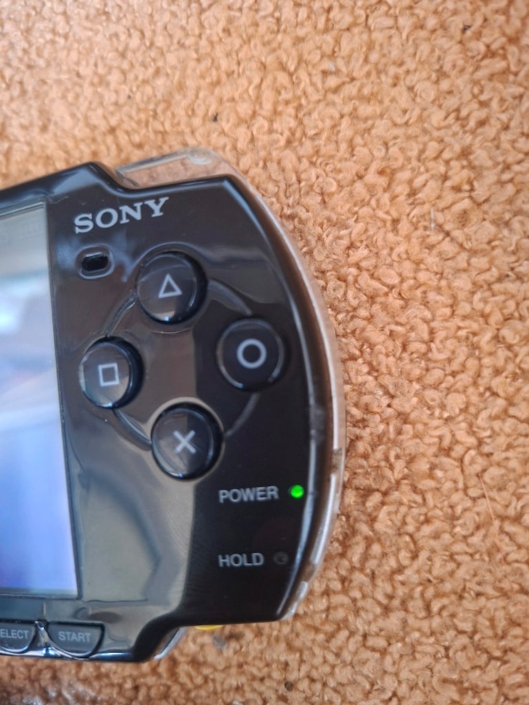 Sony psp 2000 serisi açıklamaya bakınız - 2