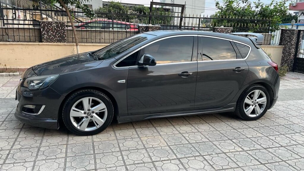 2013 Opel Astra 1.4 Turbo Sport 166.000 KM - 2