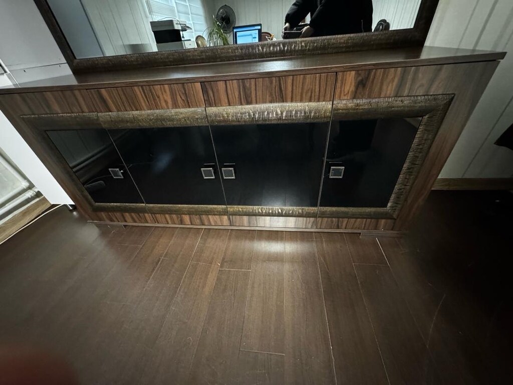 Tepe Home Salon için Aynalı Konsol - 2