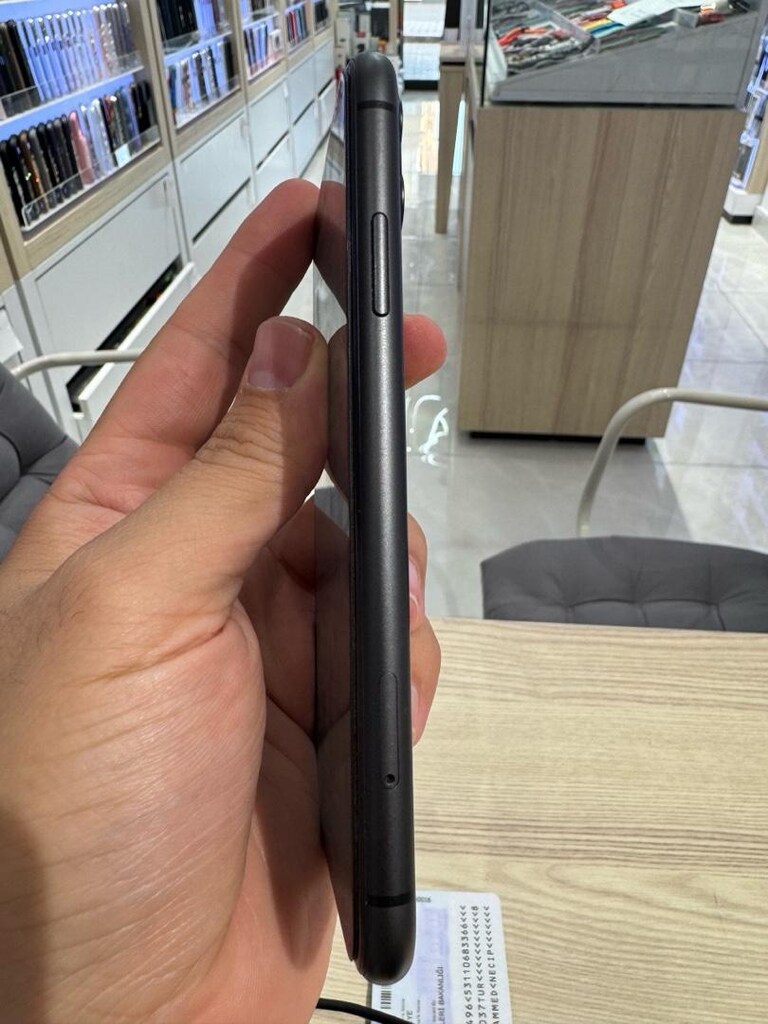 İPHONE 11 128 GB - 3