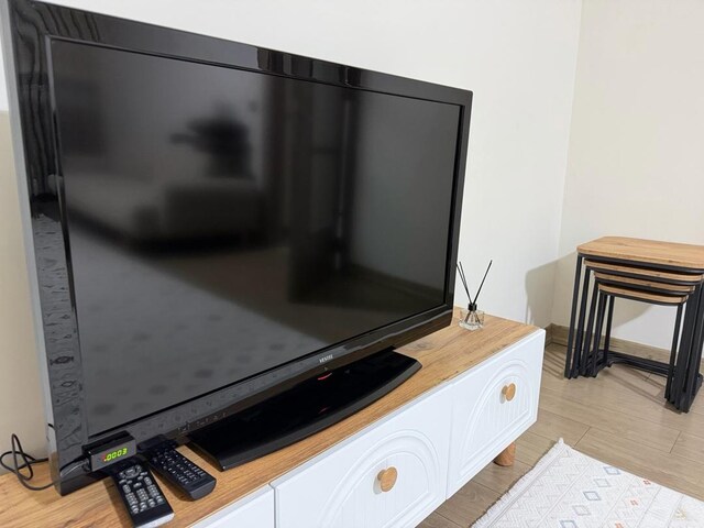 vestel 90 ekran TV