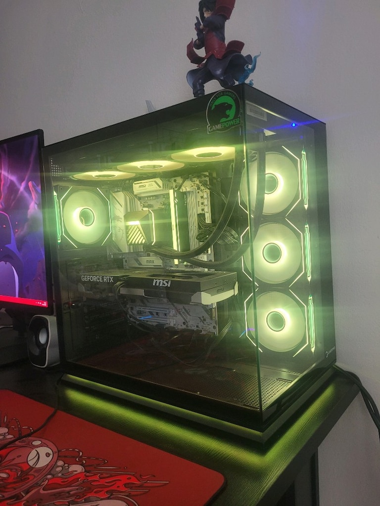 Gaming Setup Oled Monitör - 5
