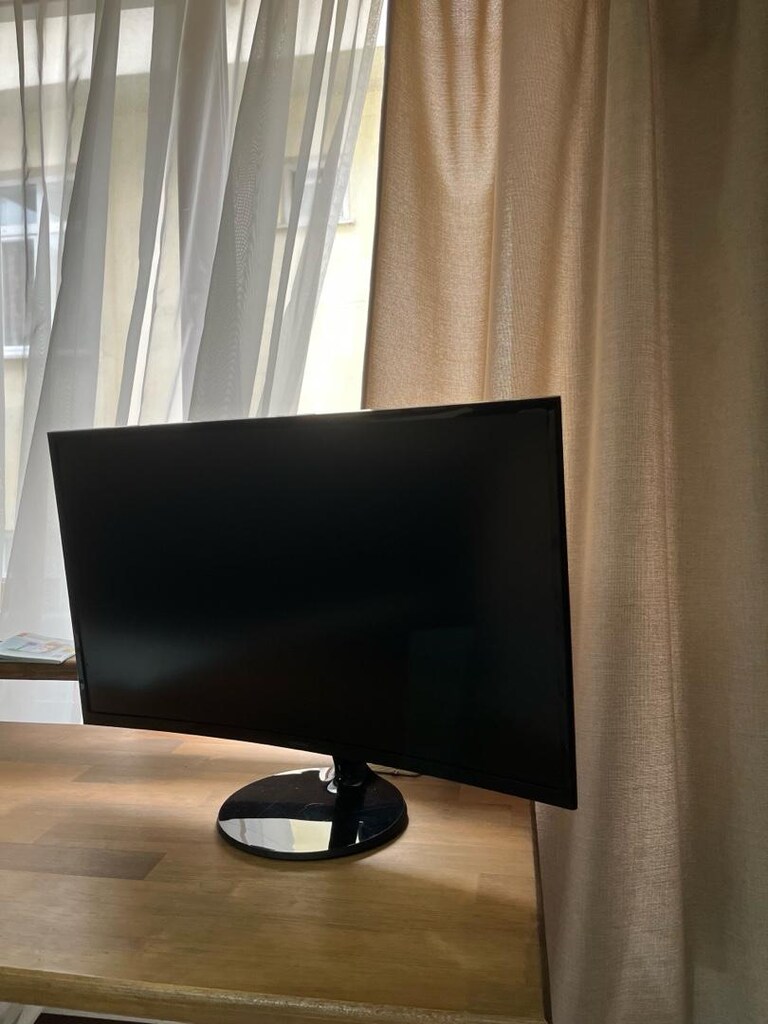 Samsung Essential LS27C362EAUXUF 27" 4 ms Full HD Curved 75 Hz Monitör - 2