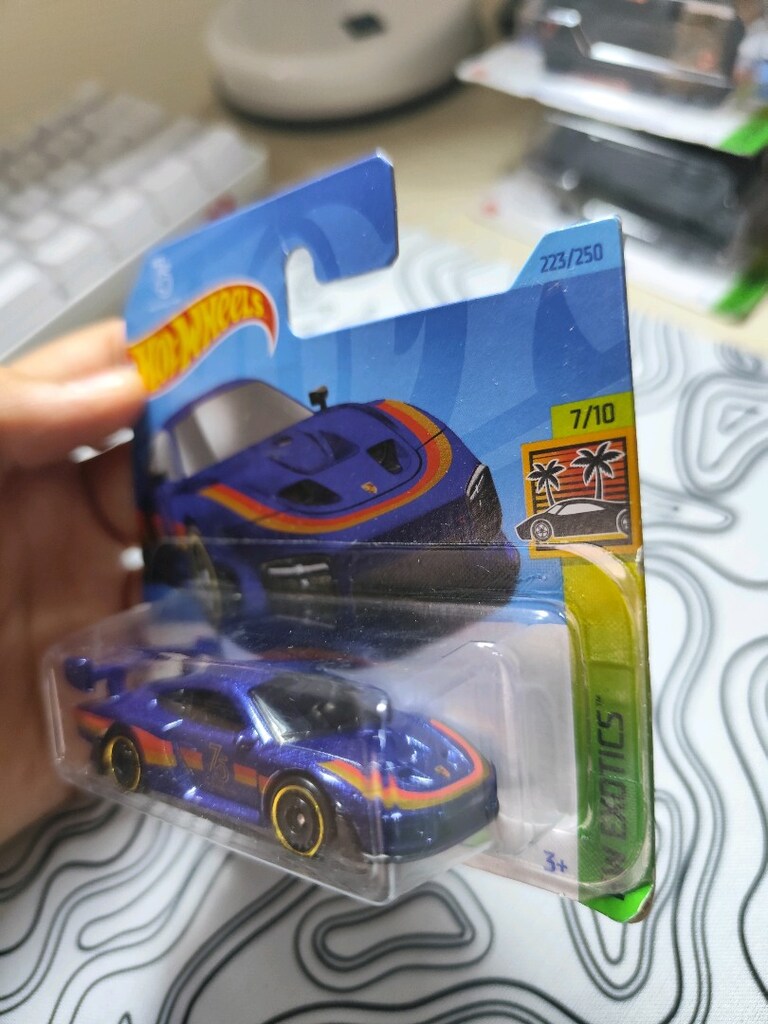Hot Wheels markasına ait Porsche 935 model oyuncak araba. Mavi renkli, - 2