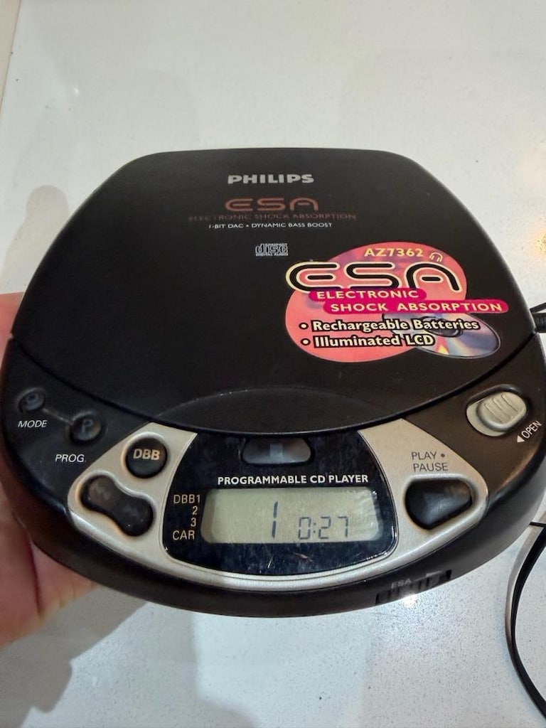 PHİLİPS CD PLAYER DİSCMAN - 3