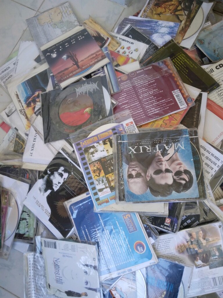 Yerli ve yabancı müzik CD leri 552 adet - 4