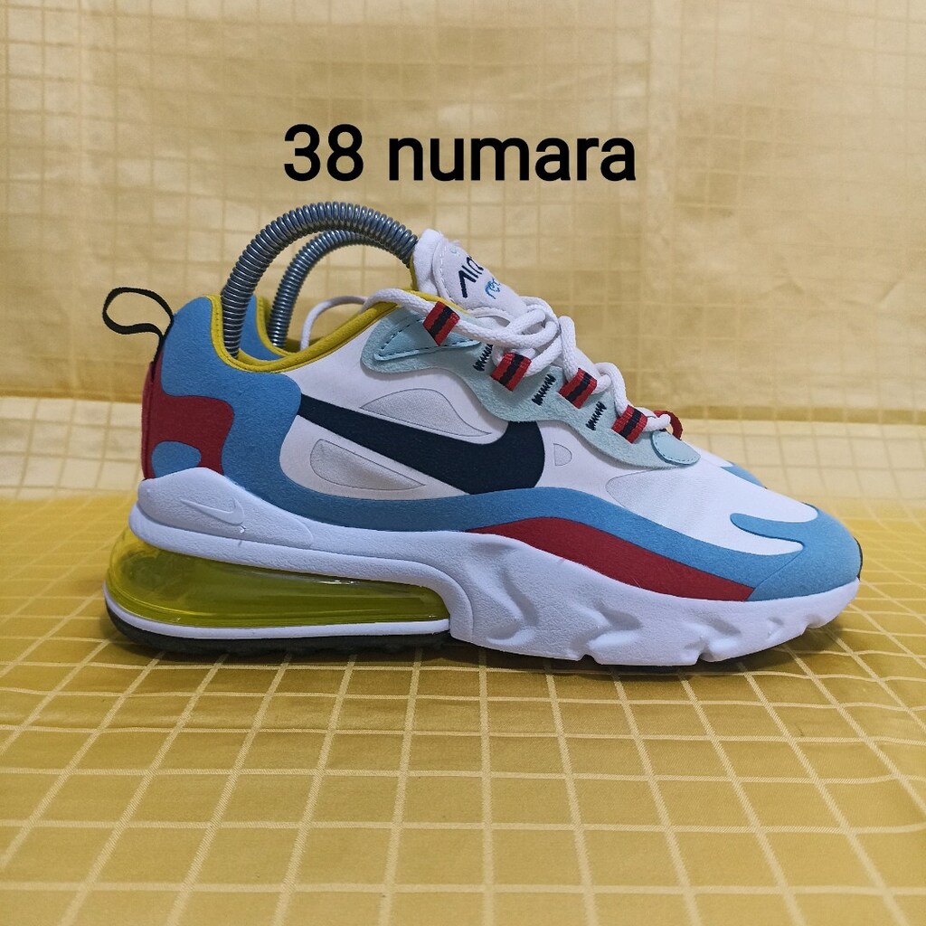 38 numara NİKE Air Max spor ayakkabı.