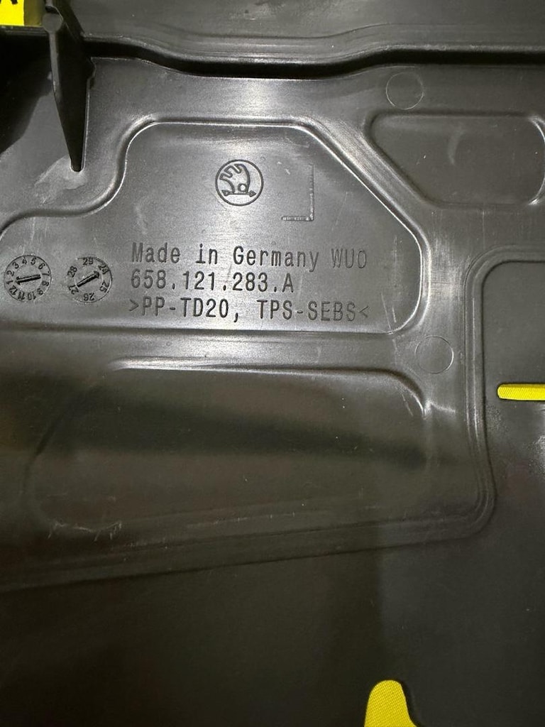 SKODA KAMIQ SOL HAVA YÖNLENDİRİCİ 658121283A 1 klipsi kırık - 4