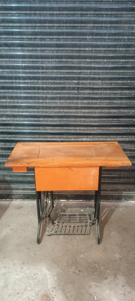 VİNTAGE DİKİŞ MAKİNASI - 2