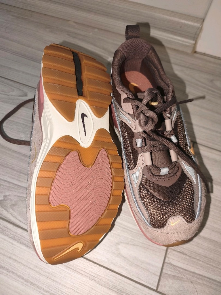 Sıfır Orijinal Nike Air Max Bliss Plum Eclipse (36 Numara / 22.5 CM) - 3