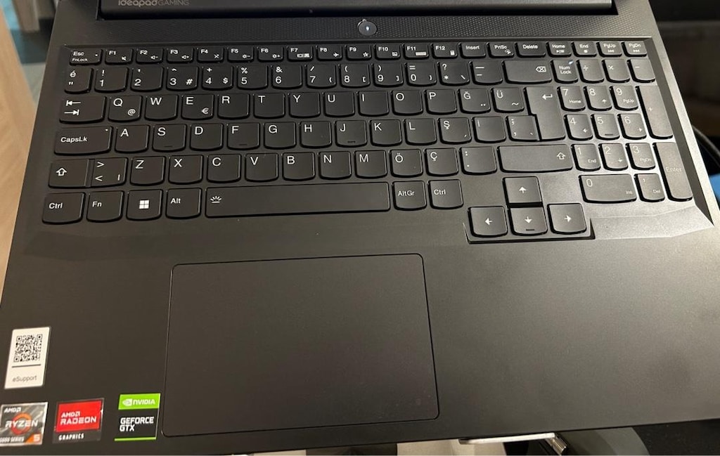 Lenovo IdeaPad Gaming 3 | Ryzen 5 5600H | GTX 1650 | 512 GB SSD - 5
