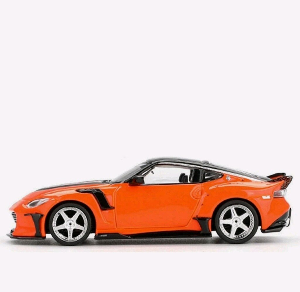 Mini GT Nissan Z FFZ400 - 2