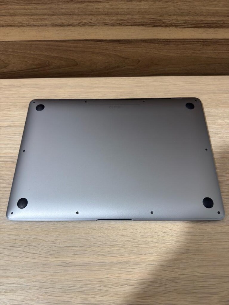 MacBook Air / M1 / 13 inç / 8 GB Ram / 512 GB Ssd - 7