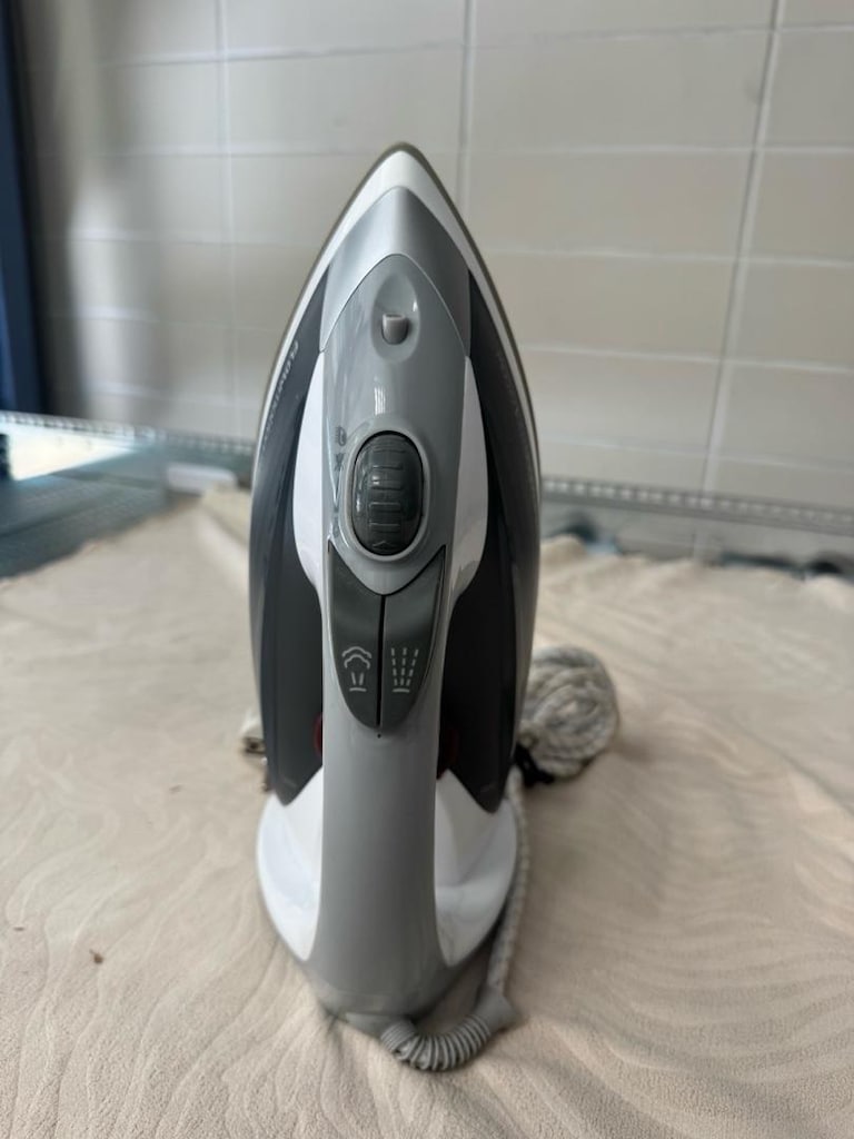 homend 1110 flowmotion 2200w seramik tabanlı buharlı ütü - 6