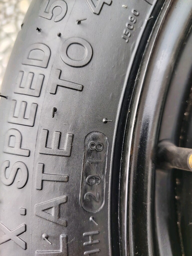 Sıfır orjinal 5X108 16 inç yeni tarihli lastik 125 70 16 Ford —Volvo - 5