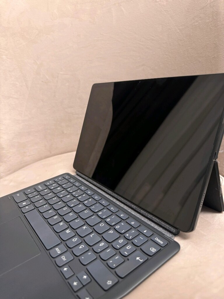 Lenovo P11 Tablet - 3