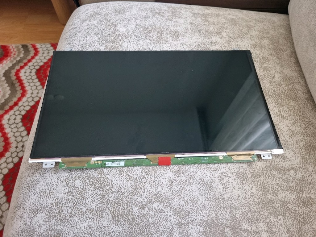 SATILIK 15.6 İNC 30 pin SLİM LED panel (çizgili) - 6