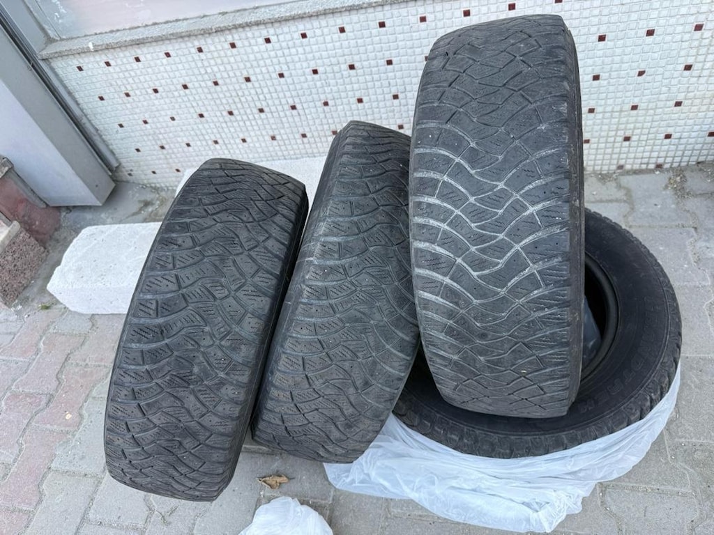215/65/16 DUNLOP KIŞ LASTİĞİ TEMİZ - 9