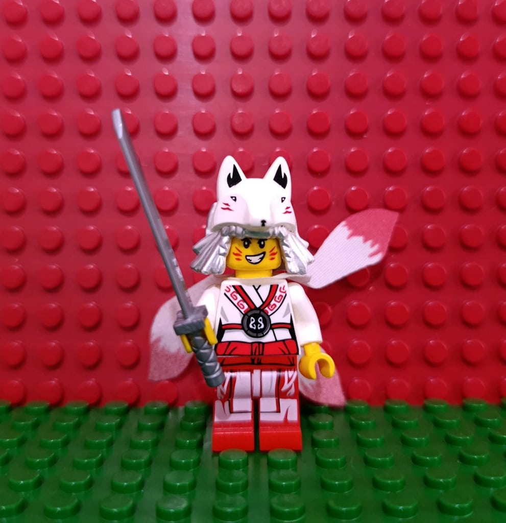 Lego Ninjago Akita Mini Figürü - 2