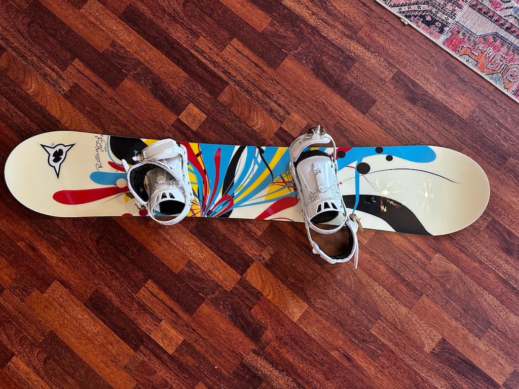 Rossignol Snowboard+ bağlamalar + Thirtytwo bot+ Burton taşıma çantası - 7
