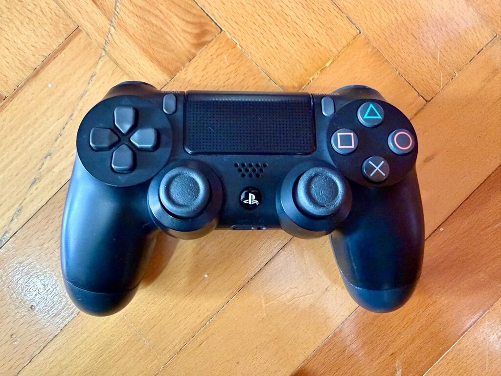 PS4 Slim 500GB Tek Kol + Witcher 3 GOTY - 3