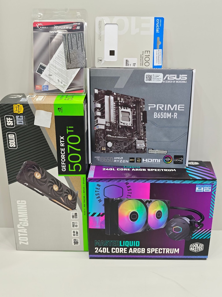 Ryzen 7 7800X3D RTX 5070 Ti 16 GB 16 GB DDR5 RAM 1 TB SSD - 4