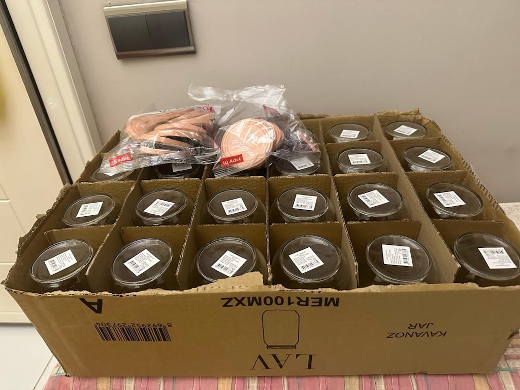 Kavanoz cam 1000 cc 24 adet 16 adet kapak toplam 550₺ - 2