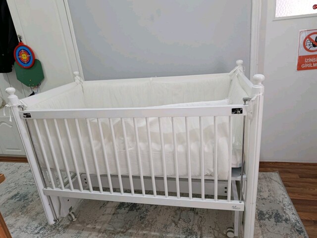 Anne yanı beşiği