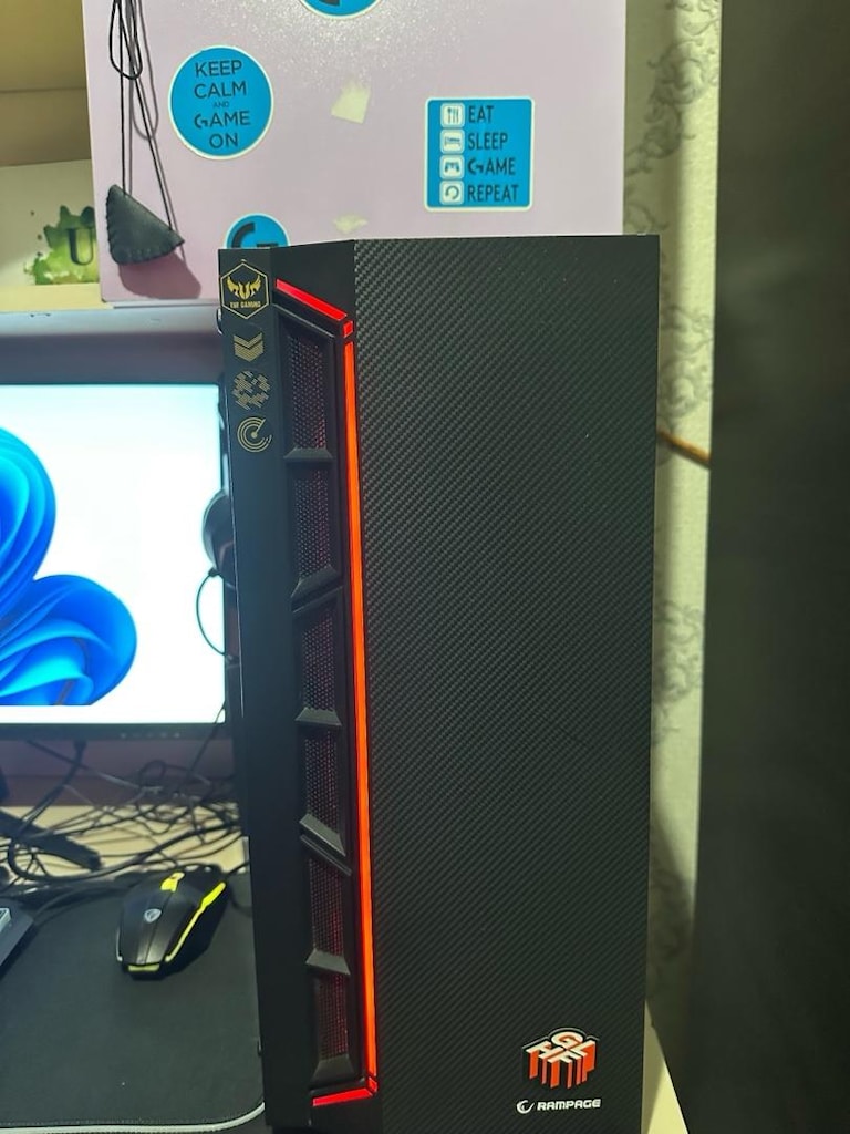 2 Haftalık Tertemiz Full Set Oyuncu Bilgisayarı (Monitör + Ekipmanlar - 3