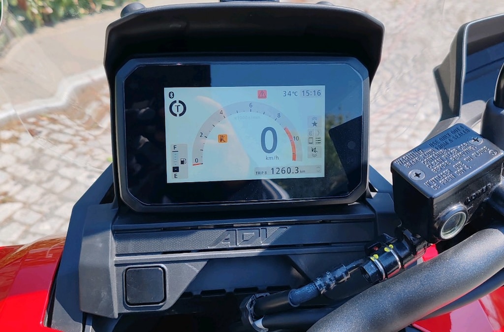 Honda adv 350 1300km 2025model - 2