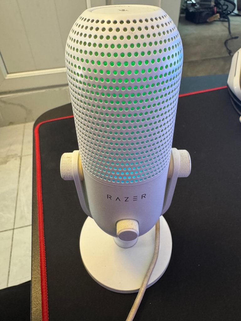 Razer Seiren V3 Chroma RGB USB Beyaz Kondenser Mikrofon - 3