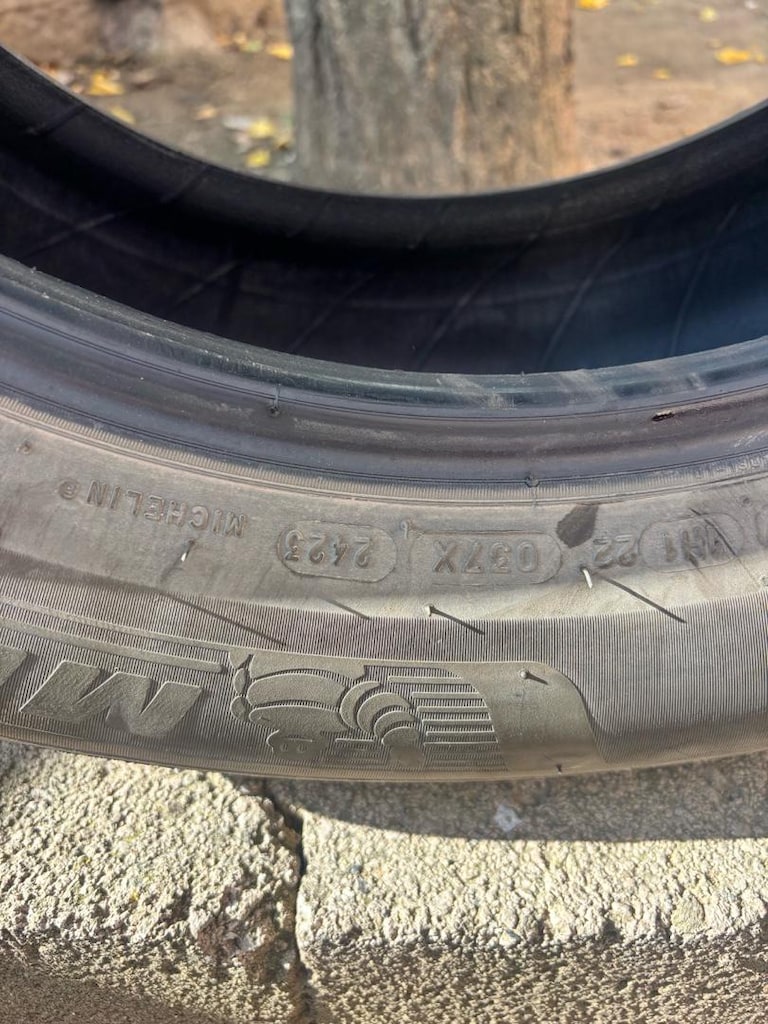 215/65R17 Dört mevsim lastikler 4 adet vardır - 15
