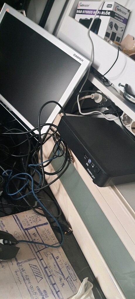 ÇOK HIZLI SSDLİ MİNİ KASALI BİLGİSAYAR SETİ KLAVYE MOUSE EKRAN DAHİL - 3