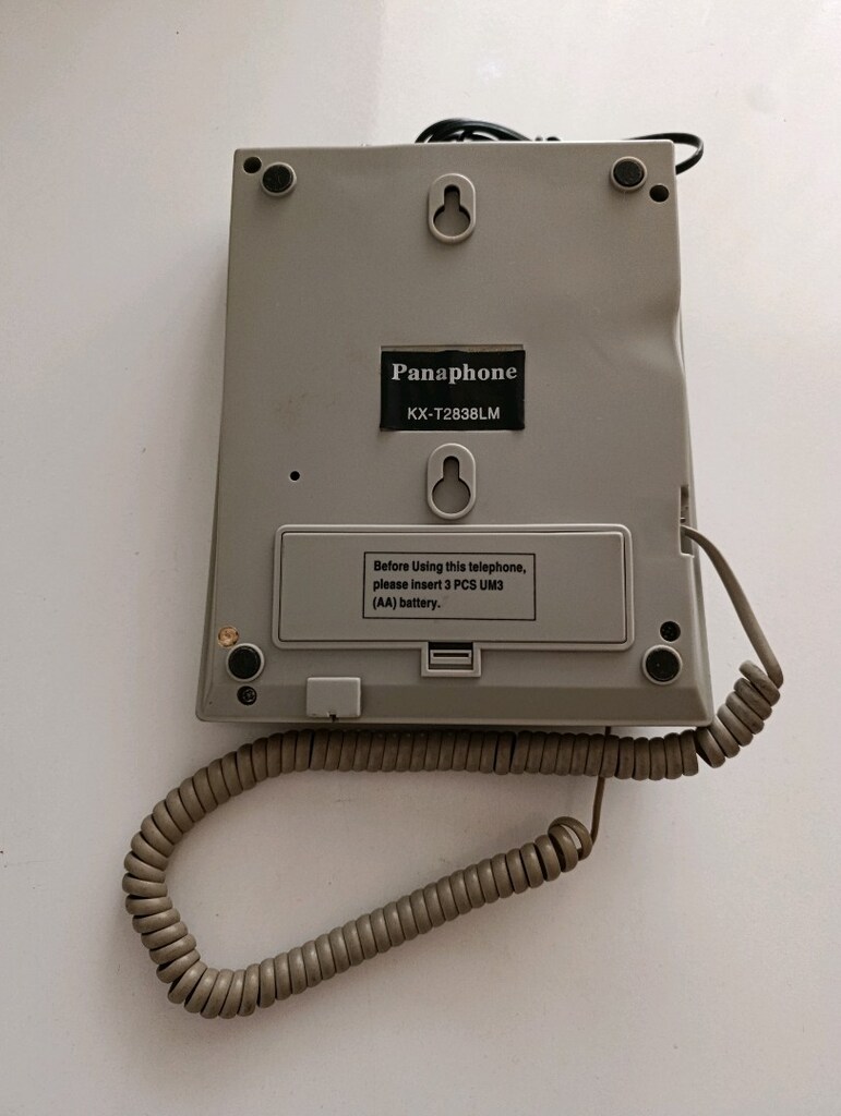 EV VE BÜRO TELEFON U TERTEMİZ SORUNSUZ ÇALIŞIYOR VEYA DEKOR İÇİN UYGUN - 7