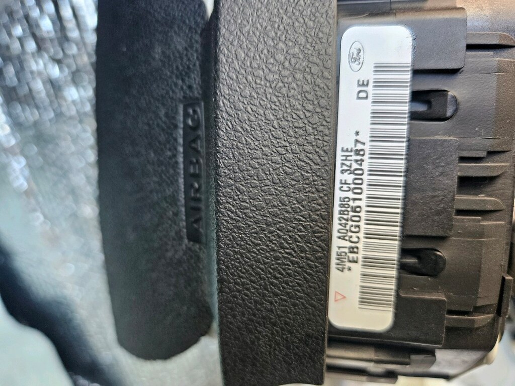 Ford focus 2 veya 2,5 kasa gövde - 7