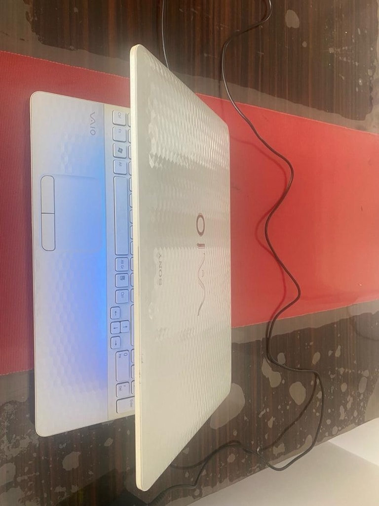 Sony laptop - 3