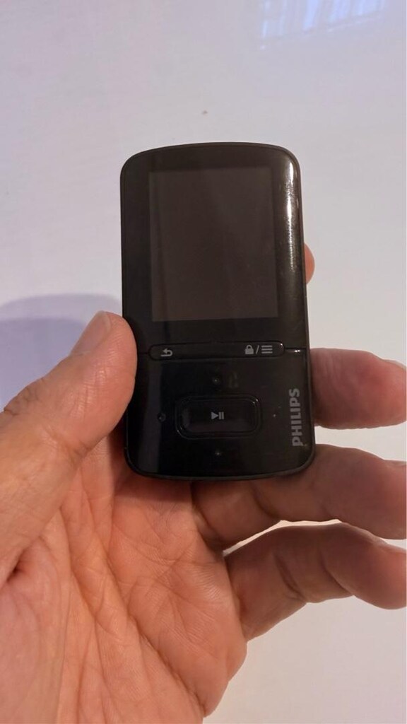 PHILIPS mp3 çalar 4GB - 3