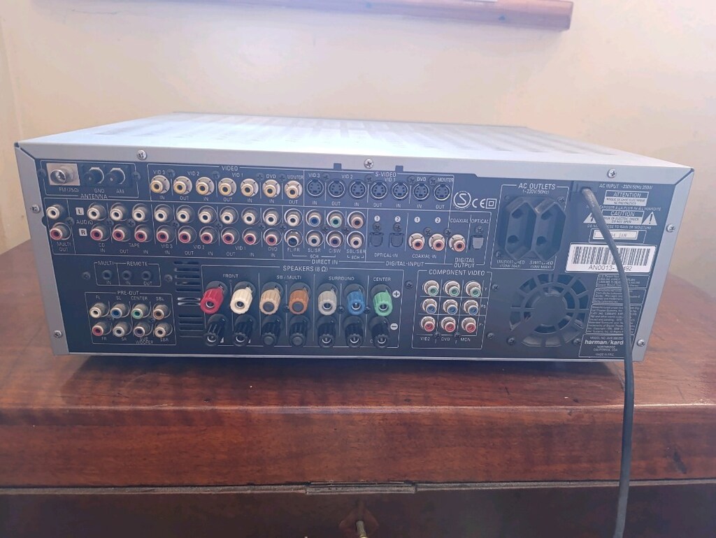 Harman Kardon AVR 330 - 9