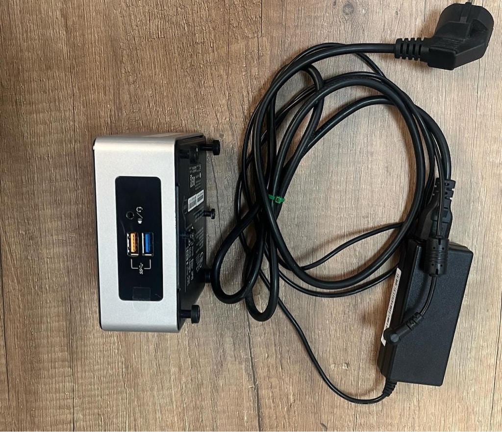 intel nuc mini pc - 2