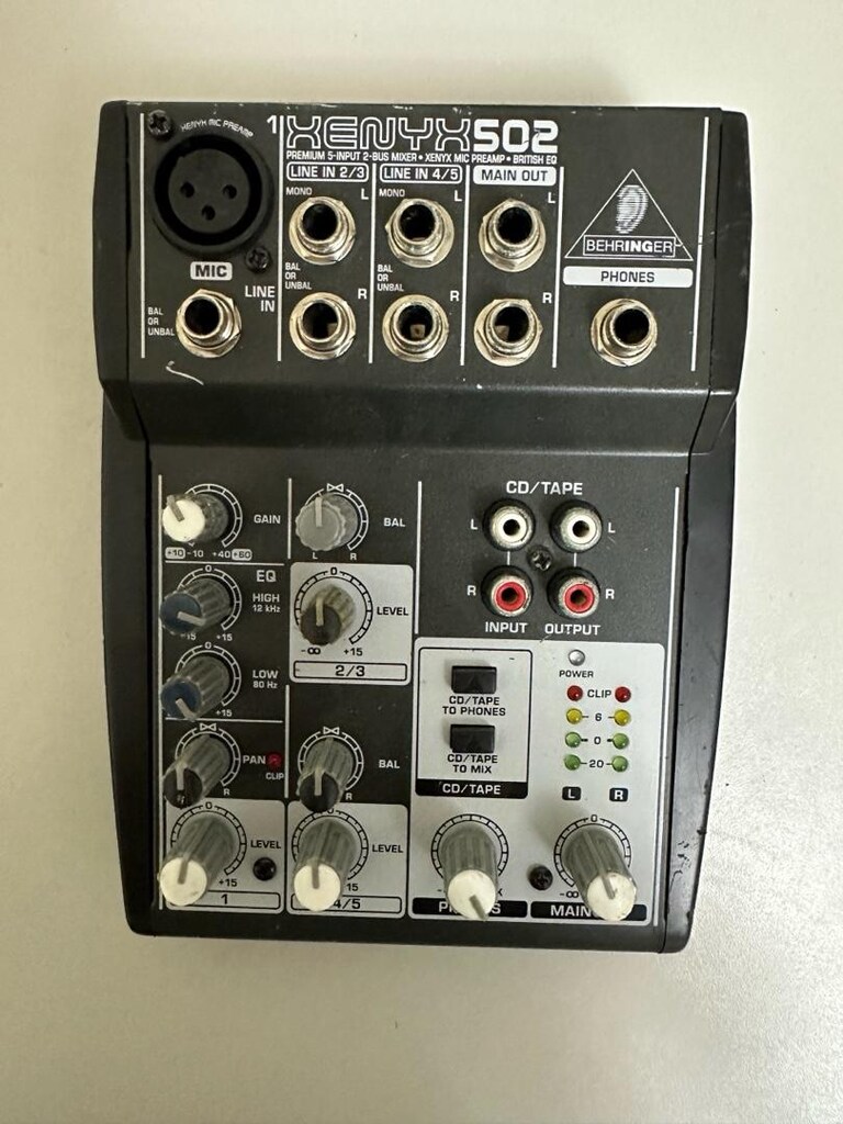Behringer Xenyx 502Mikser - 9