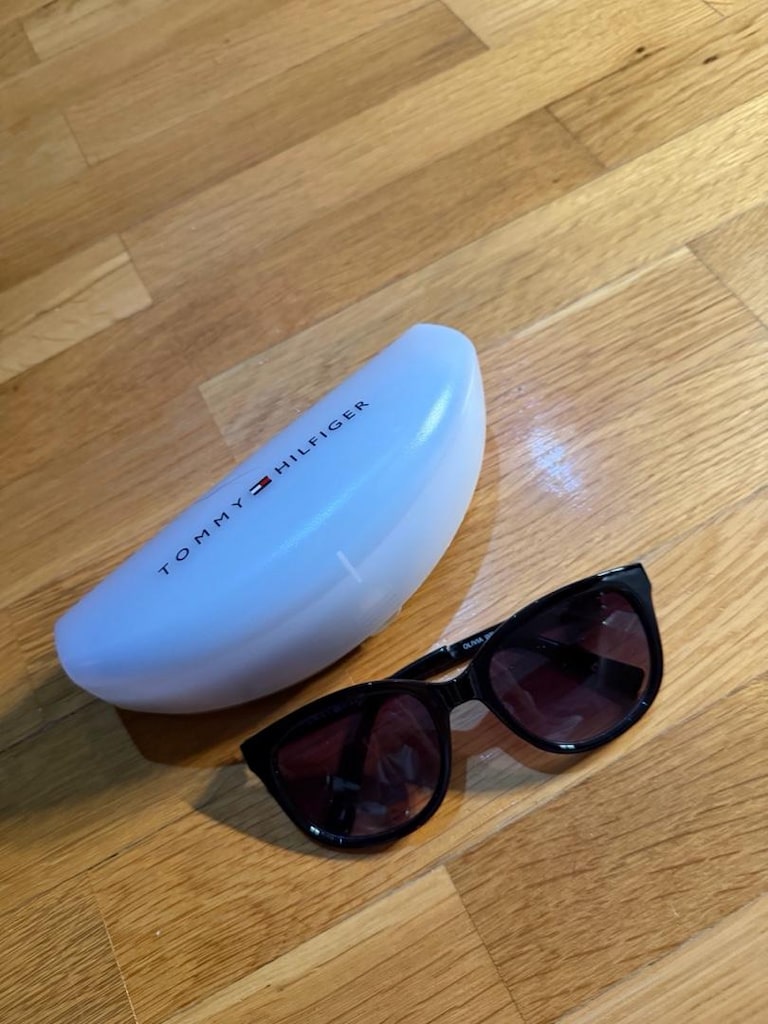 Tommy Hilfiger güneş gözlüğü - 2