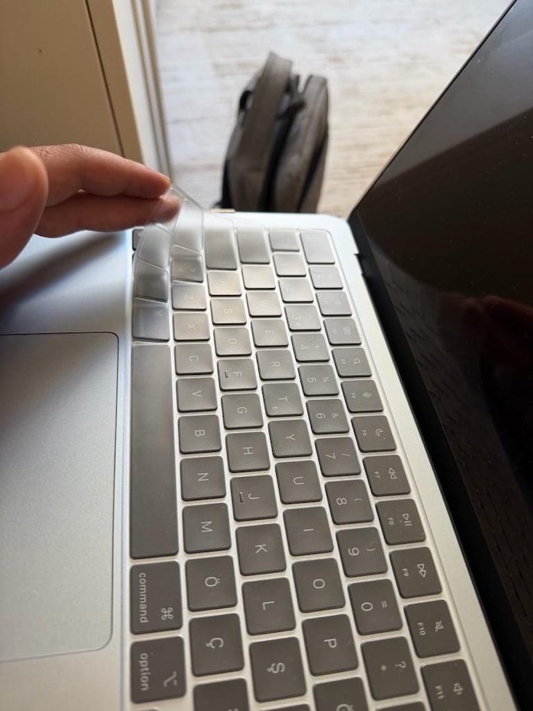 Bir kaç kez kullanılmış garantili MackBook Air M4 16GB - 3