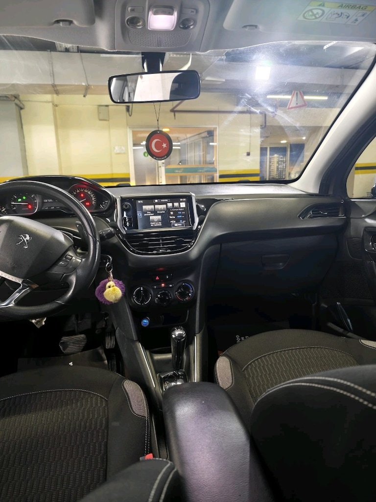 Peugeot 208 2015 MODEL CAM TAVANLI Tum ağır bakımları yapılmış temiz - 13