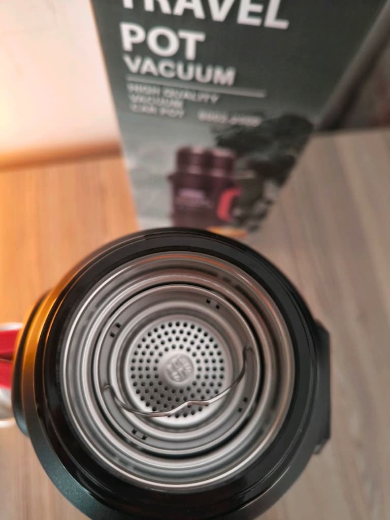 Sıfır - Kapalı Kutu - 2.5 Lt Siyah Bardaklı Termos - 4